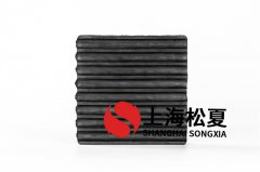 恒壓消防泵用多大硬度的橡膠隔震墊？